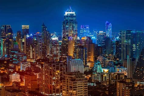 life in a big city.
